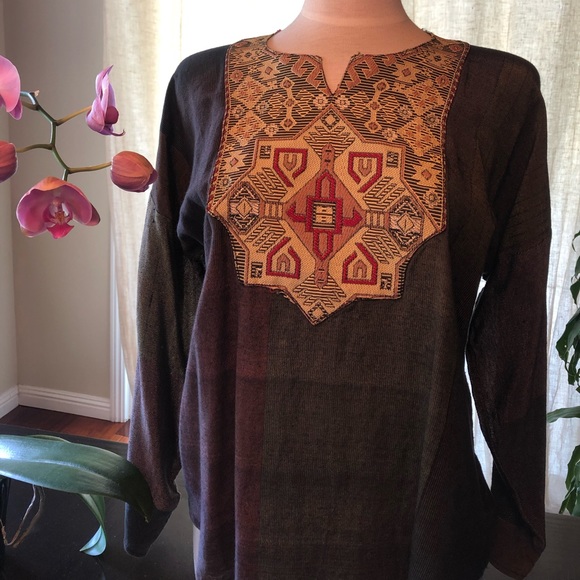 Beautiful Tunic - Picture 2 of 6